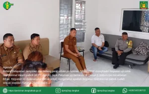 Bidang pelayanan perizinan dan bidang pengaduan pelaporan DPMP2TSP menghadiri kegiatan uji coba operasional mesin pabrik oli PT. Agung Jaya Pelumas